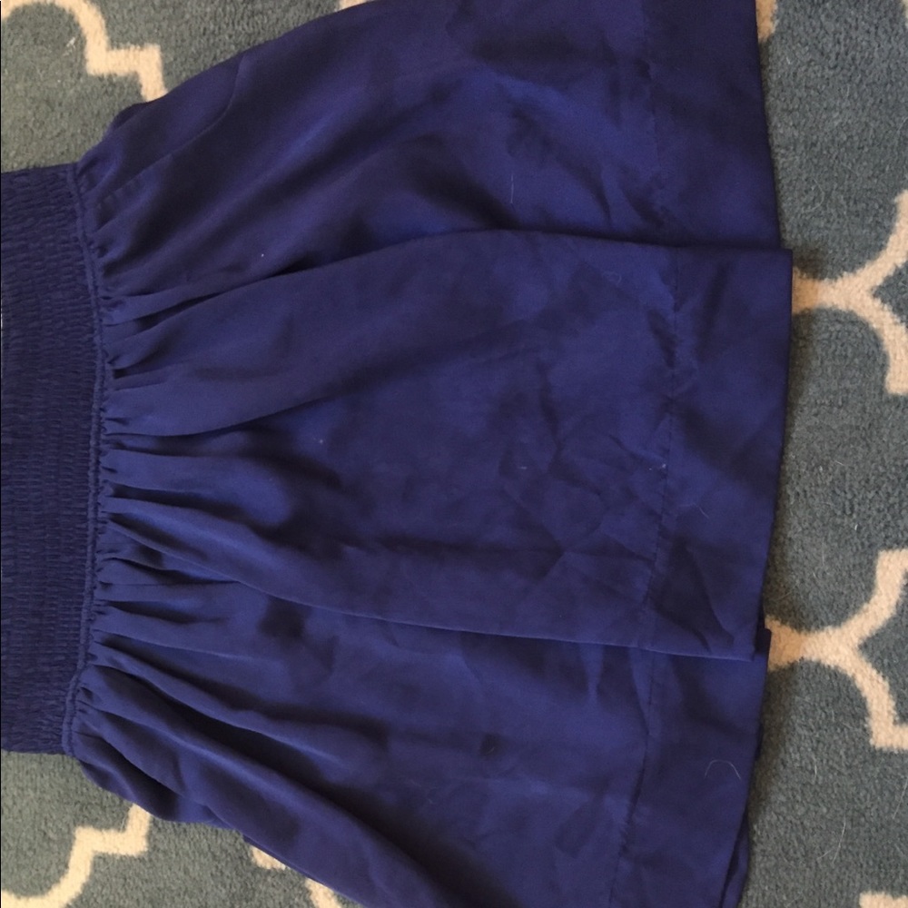 Navy Banana Republic skirt with pockets